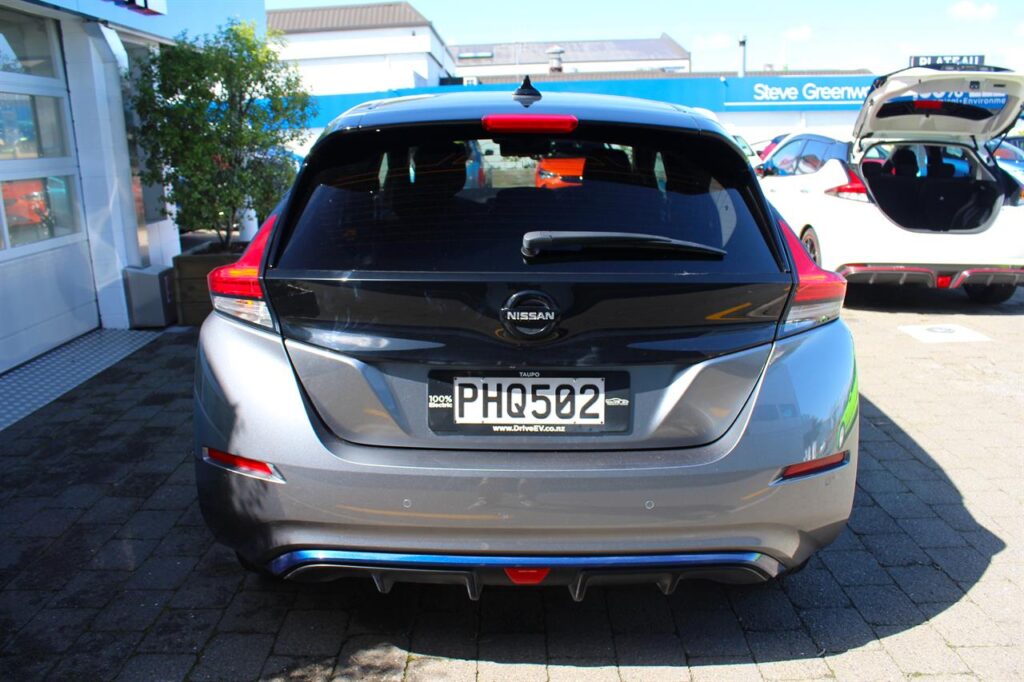 d88560ca-77aa-4449-9616-fe79ce9c6c95-8